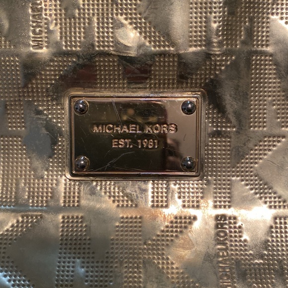 Micheal Kors gold mettalic  large tote - Picture 2 of 3